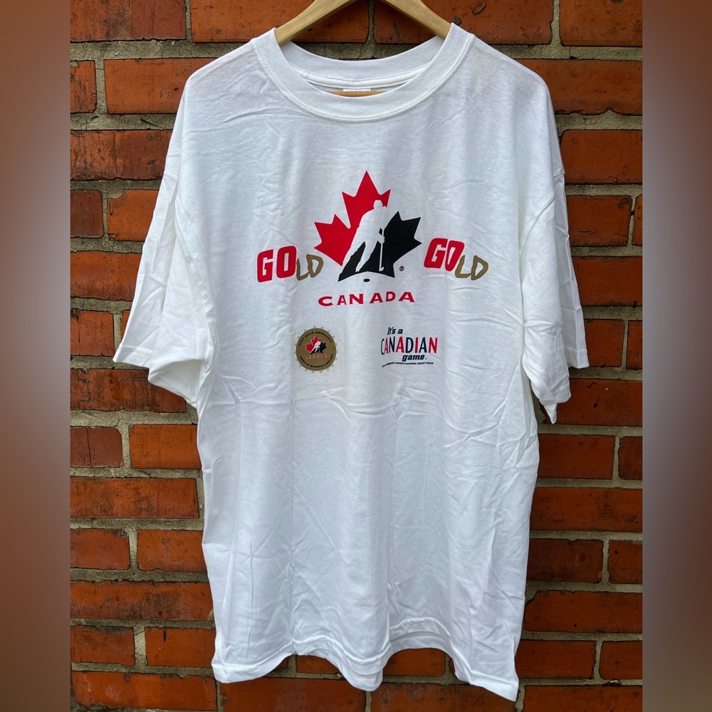 Vintage Molson Canadian Hockey T-Shirt / 2002 / XL / Canada Gold